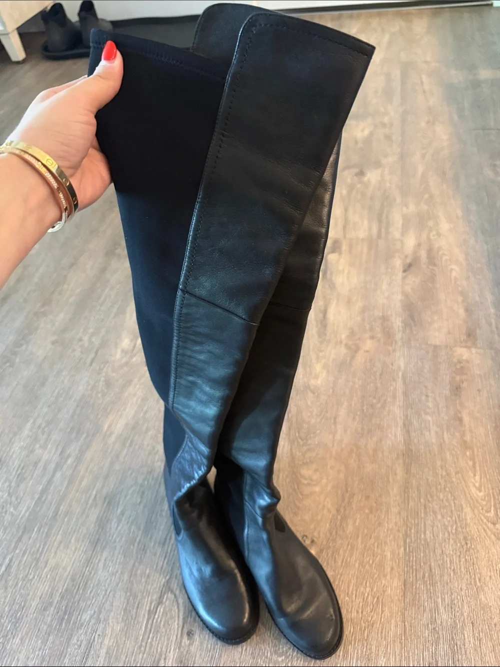 Stuart Weitzman image shows